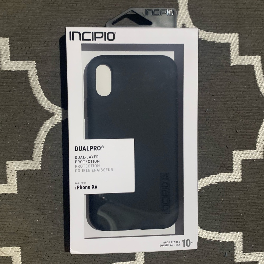 Incipio DualPro Dual-Layer Case iPhone XR Black